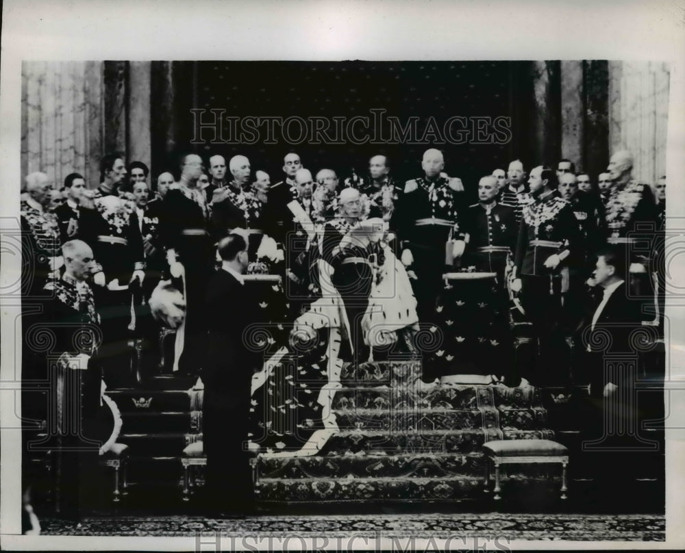 1947 Press Photo King Gustav at Opening Swedish Parliament, Stockholm
