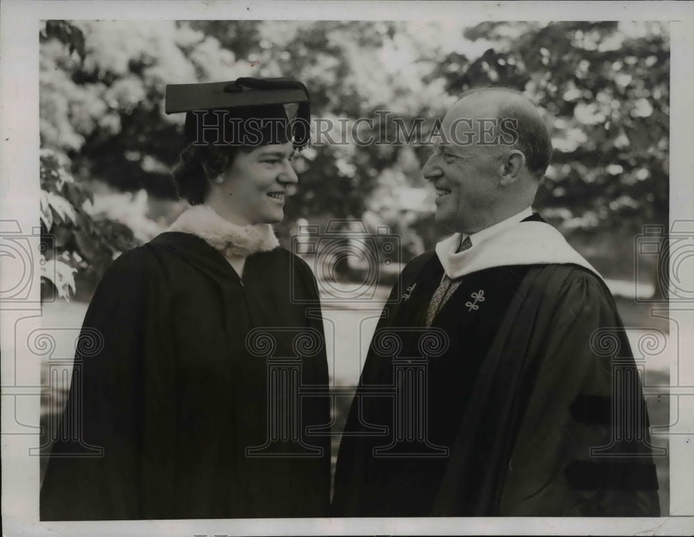 1938 Press Photo Eleanor Axson Wilson Sayre, Father Francis at Bryn Mawr College