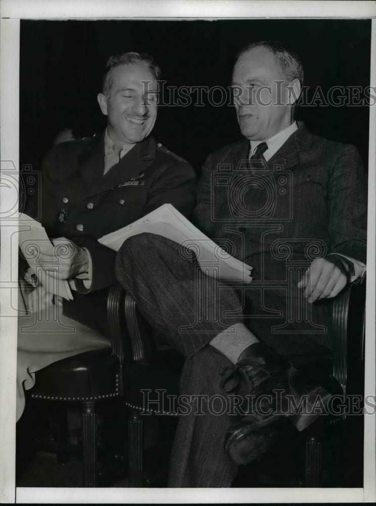 1943 Press Photo Under Sec of War Patterson at Truman Committee & Brig Gen Perso