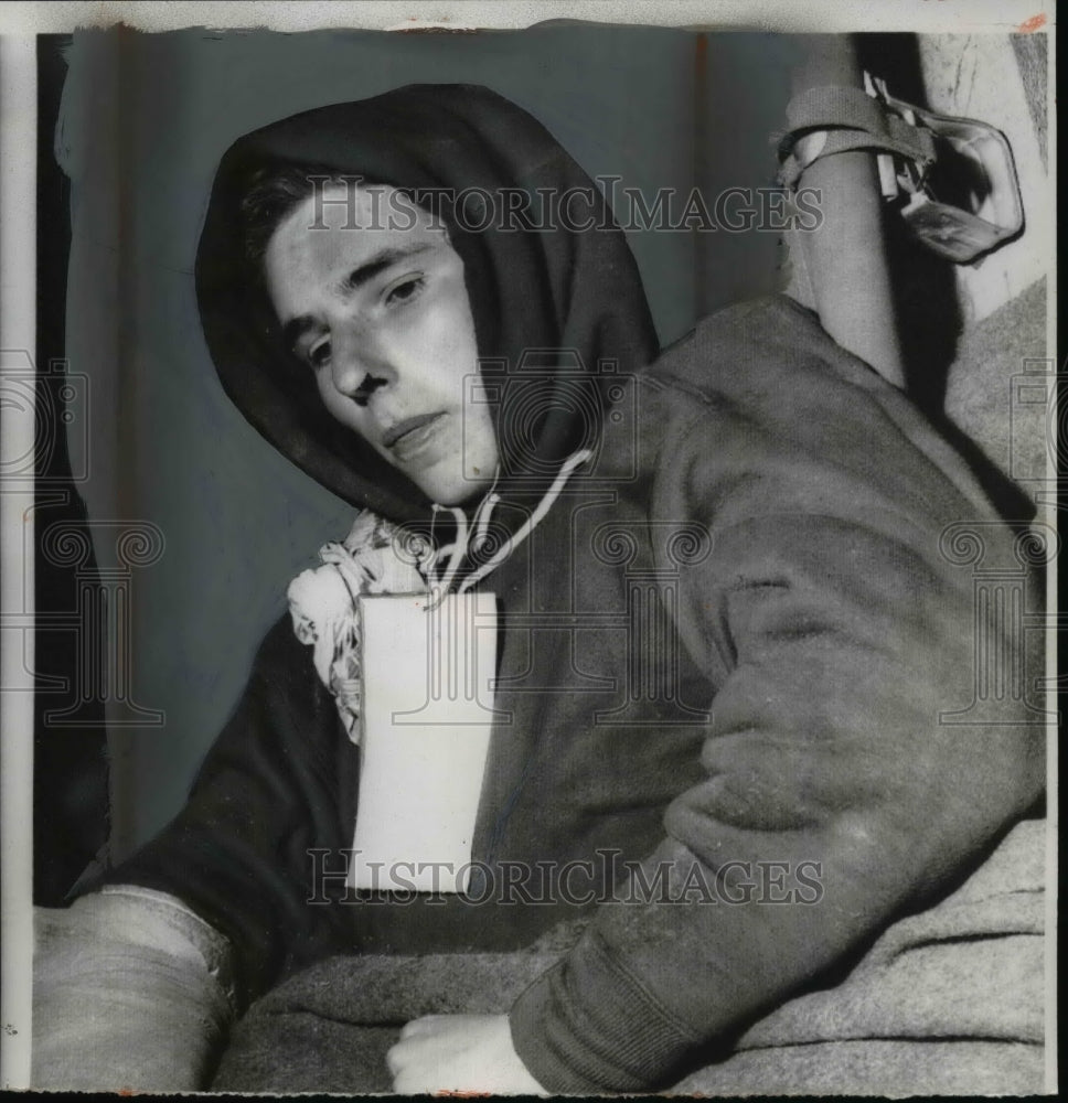 1956 Press Photo Lawrence Dean McCormick Rescued From Mt Hood Slopes Today