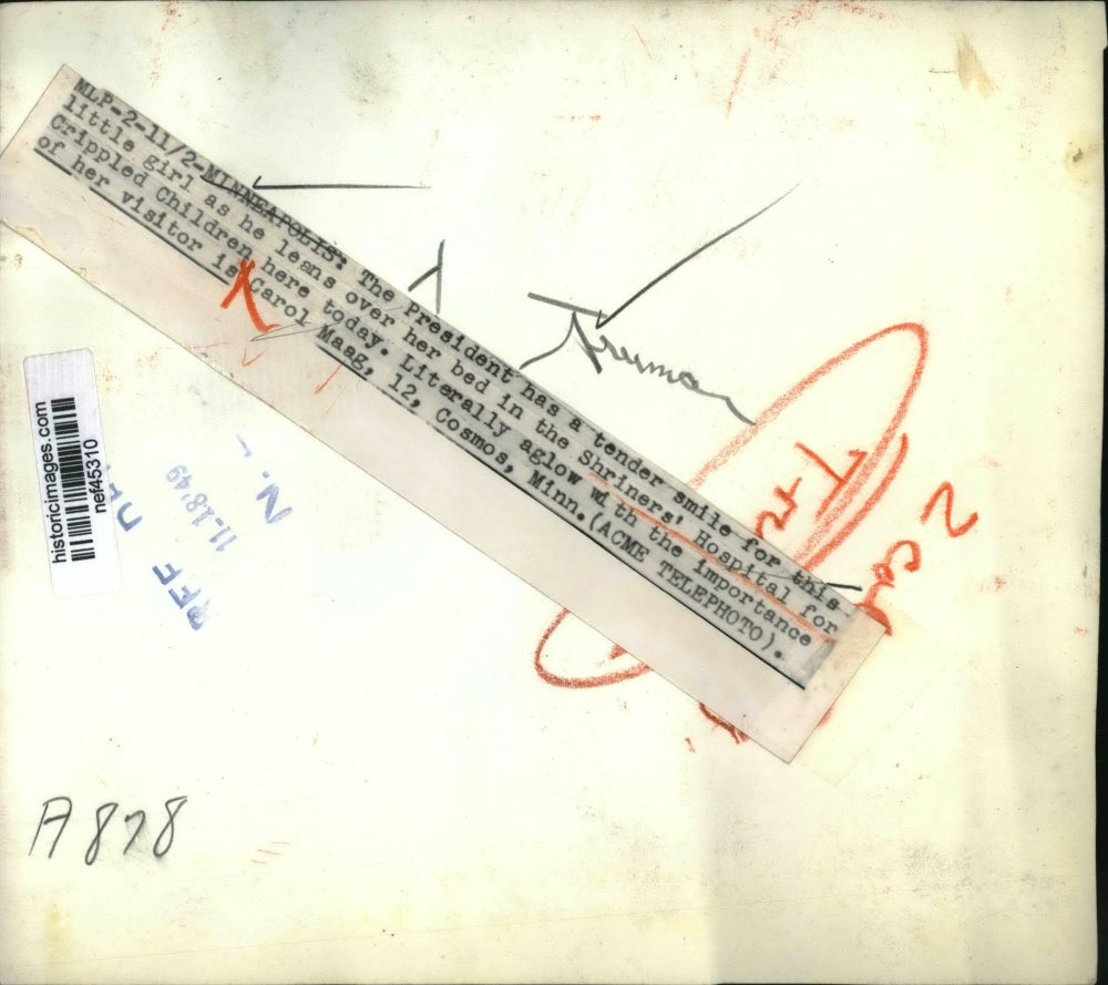 1949 Press Photo President Harry S. Truman visits Patient at Shriner's Hospital