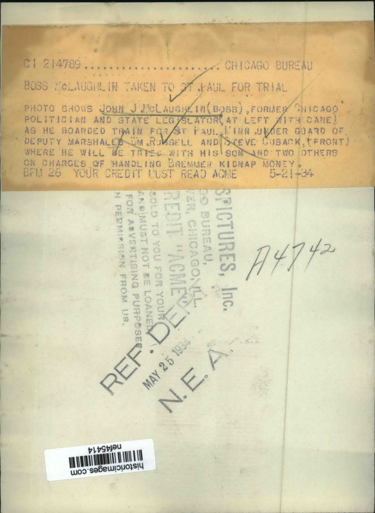 1934 Press Photo John J. McLaughlin, Guards Board Train to St. Paul, Minnesota