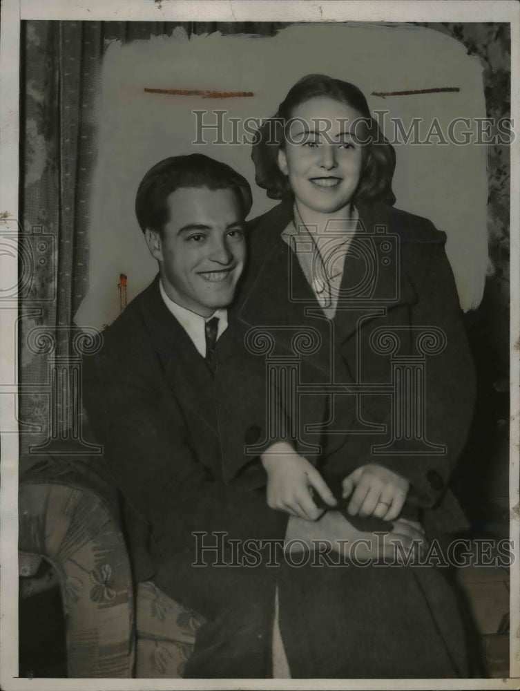 1937 Press Photo Child Bride Florence Hill Rudd & Husband William, California