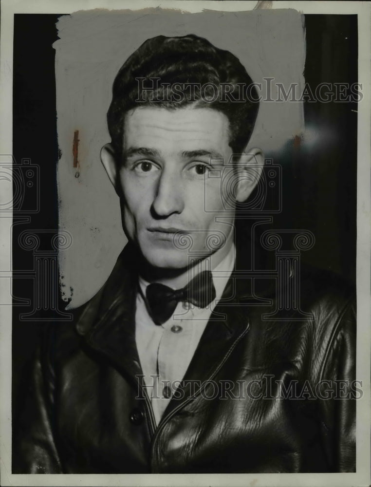 1934 Press Photo Driver R.W. Firman, Lakewood, Ohio - nef45491