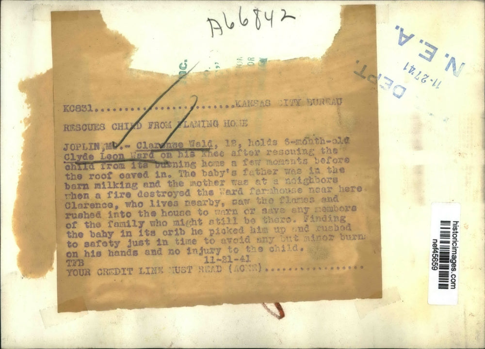 1941 Press Photo Clarence Weld Age 12 Holds Clyde Ward 5 Months Old He