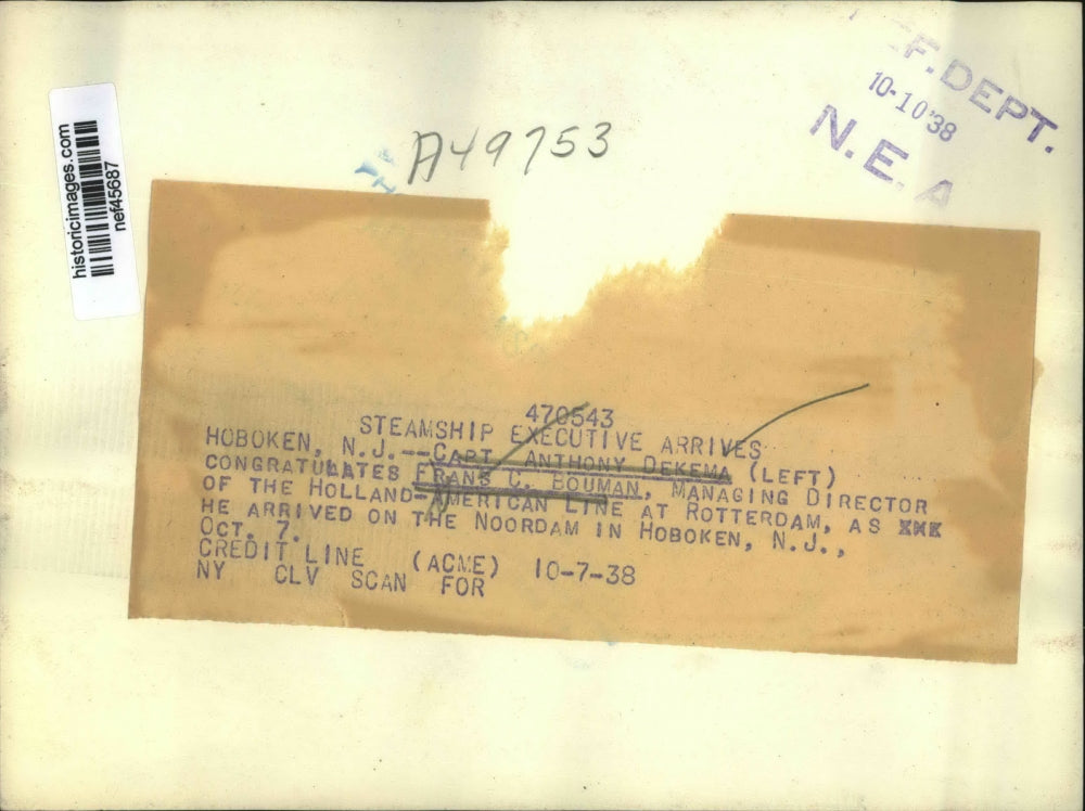 1938 Press Photo Captain Anthony Dekema Congratulates Frans Bouman on NJ Arrival