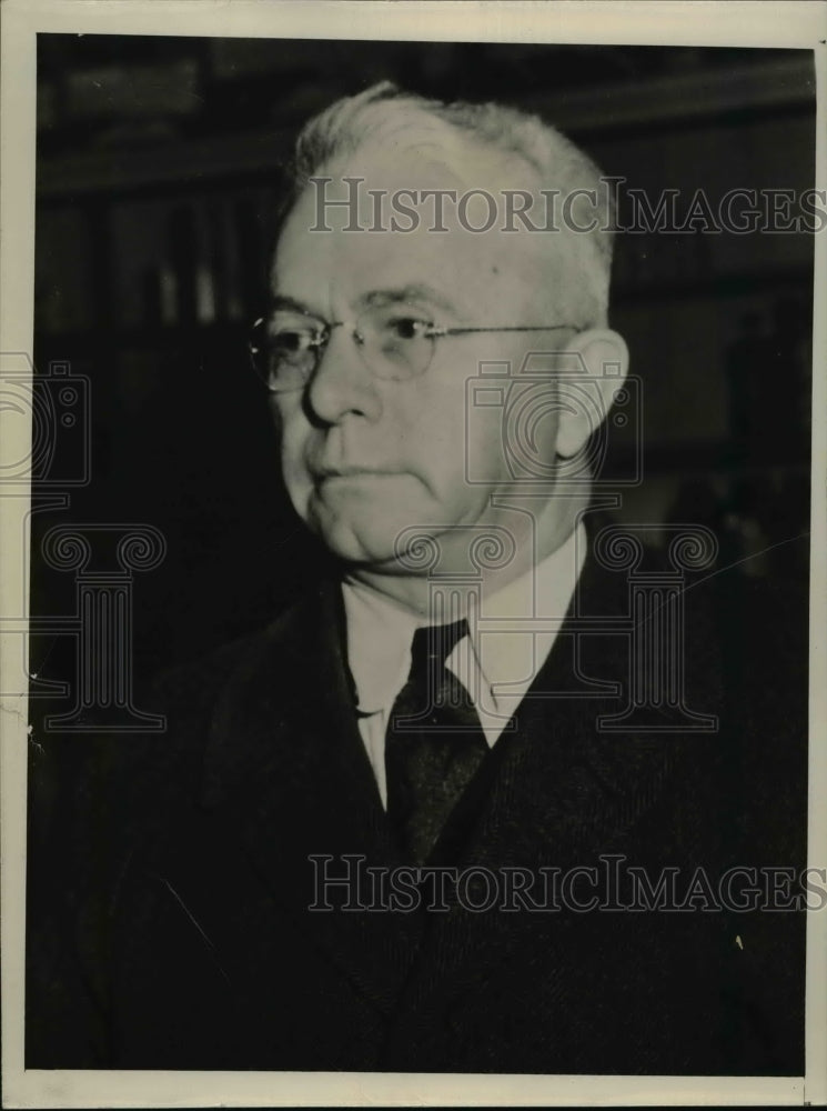 1940 Press Photo DR Plouck Alleged Bradner School Ohio Communist Book Burner