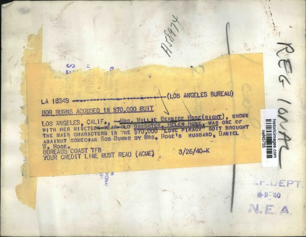 1940 Press Photo Millie Bernice Hoge, daughter Helen Hoge, in "Love Piracy" suit