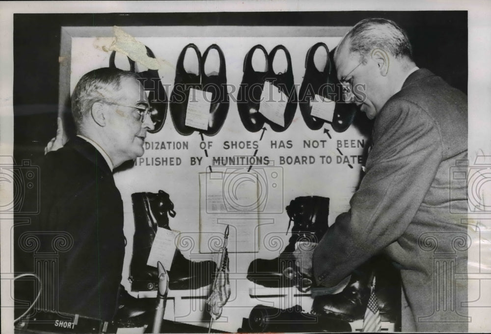 1952 Press Photo Adm.M.L King  and Edward Hebert on U.S Army Waster Hearing- Historic Images