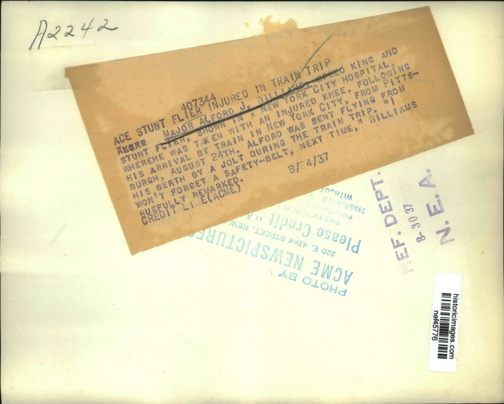 1937 Press Photo Maj. Alford J. William Speed King and Stunt Flier injured