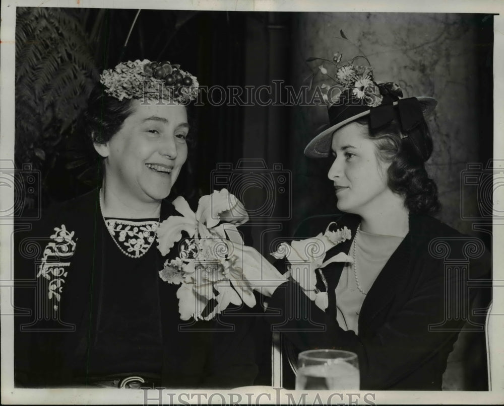 1940 Press Photo Mrs Robert A Taft in Philadelphia to Aid Husband's Campaign