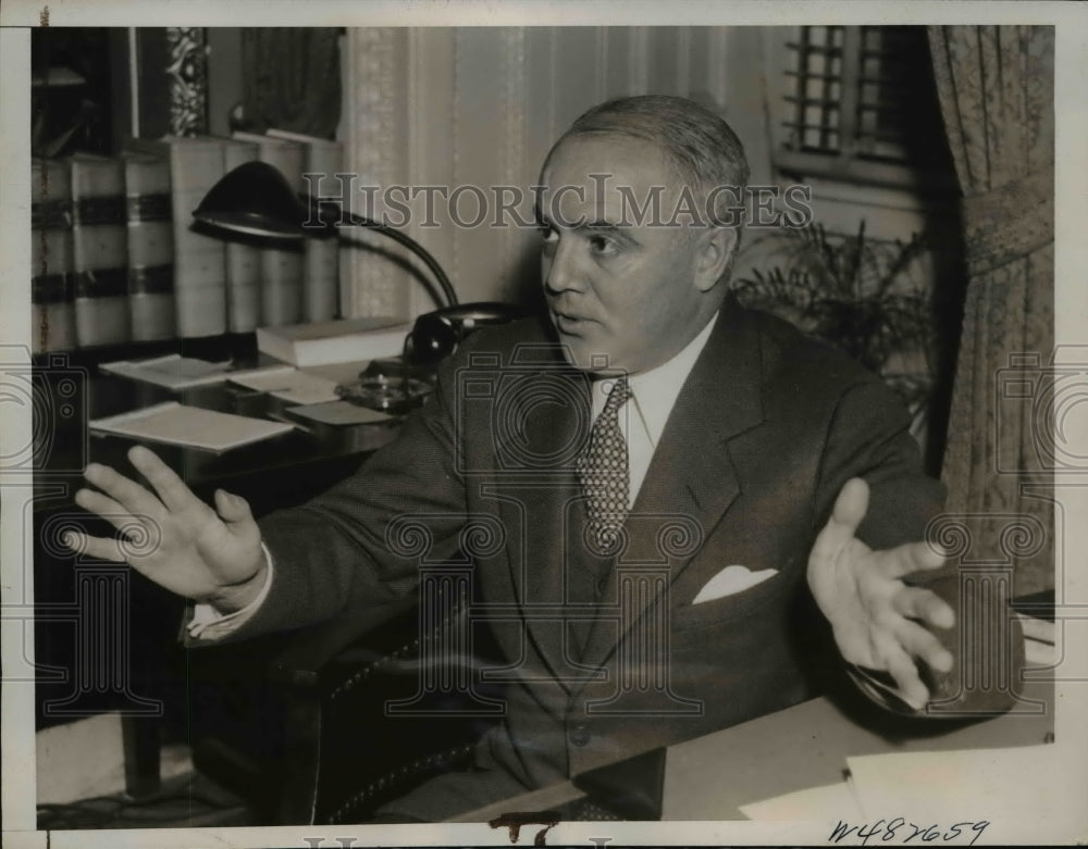 1939 Press Photo Rep J Parnell Thomas Introduces Resolution for Impeachment