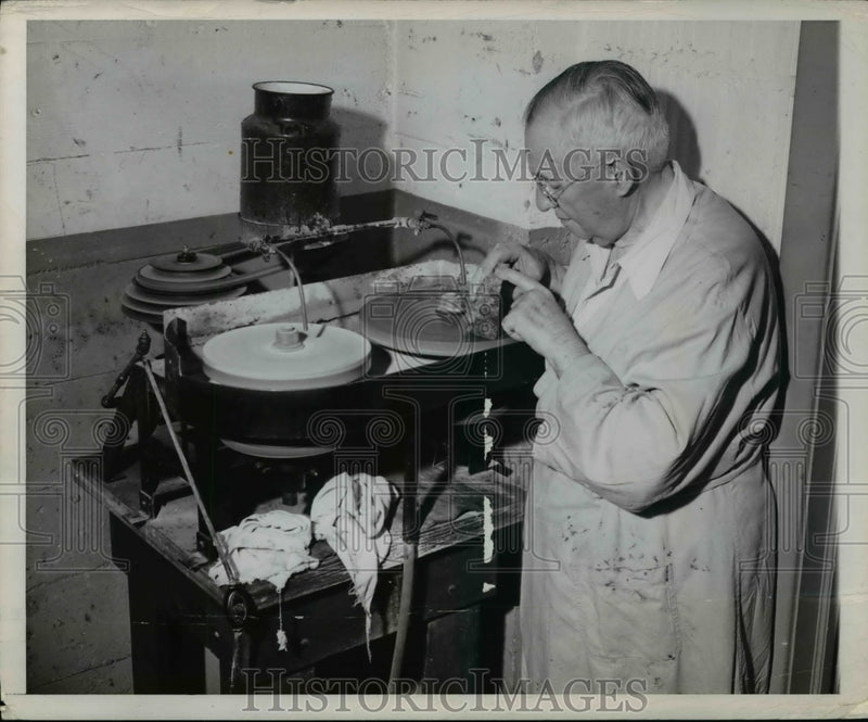 Load image into Gallery viewer, Press Photo J. L. Kraft - nef45836
