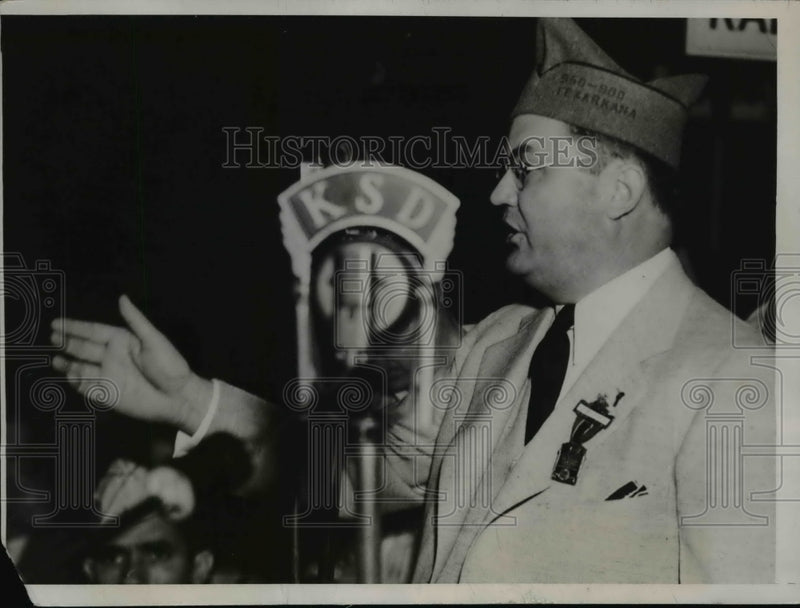 Load image into Gallery viewer, 1935 Press Photo Wright Patman Booed as He Spoke at Closing Session of Legion's
