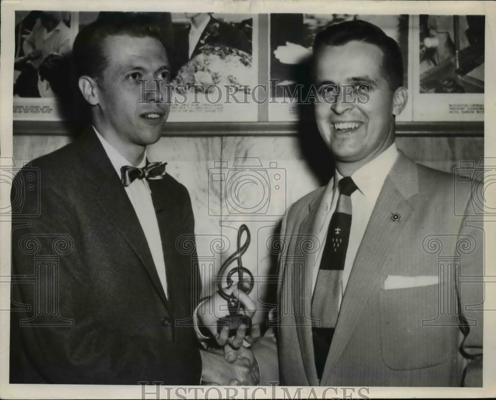 1954 Press Photo William Ewald Receives American Society Disk Jockeys Award