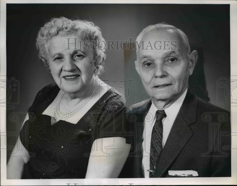 1961 Press Photo Mr & Mrs Meyer Bernstein Celebrates Golden Wedding Anniversary