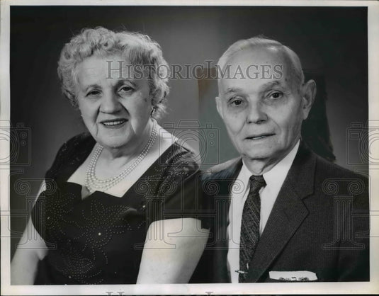 1961 Press Photo Mr & Mrs Meyer Bernstein Celebrates Golden Wedding Anniversary