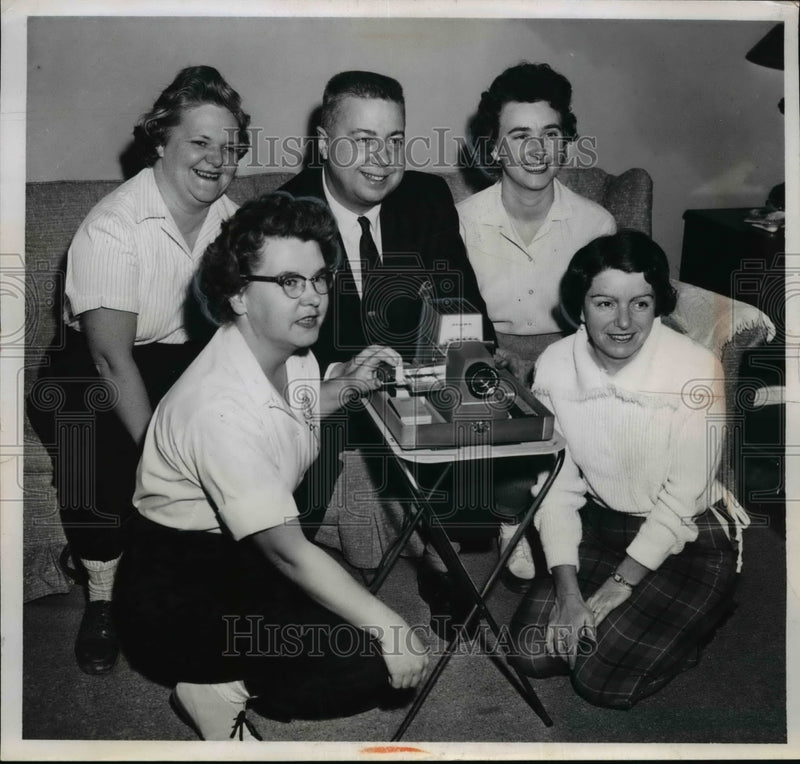 Load image into Gallery viewer, 1962 Press Photo Members of Boren Campers Club - nef45920
