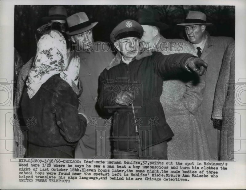 Load image into Gallery viewer, 1956 Press Photo Witness Herman Rohlfee to Boys Beating, Robinson's Wood Chicago
