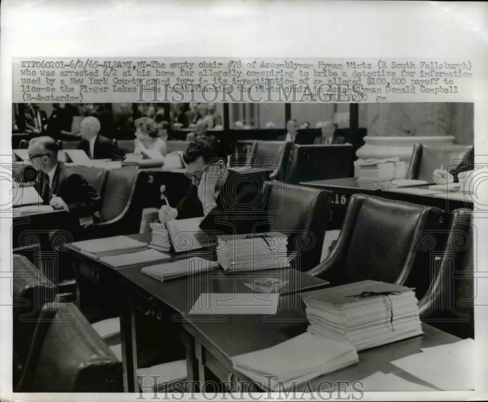 1965 Press Photo Empty Chair of Hyman Mintz at New York Assembly, Albany