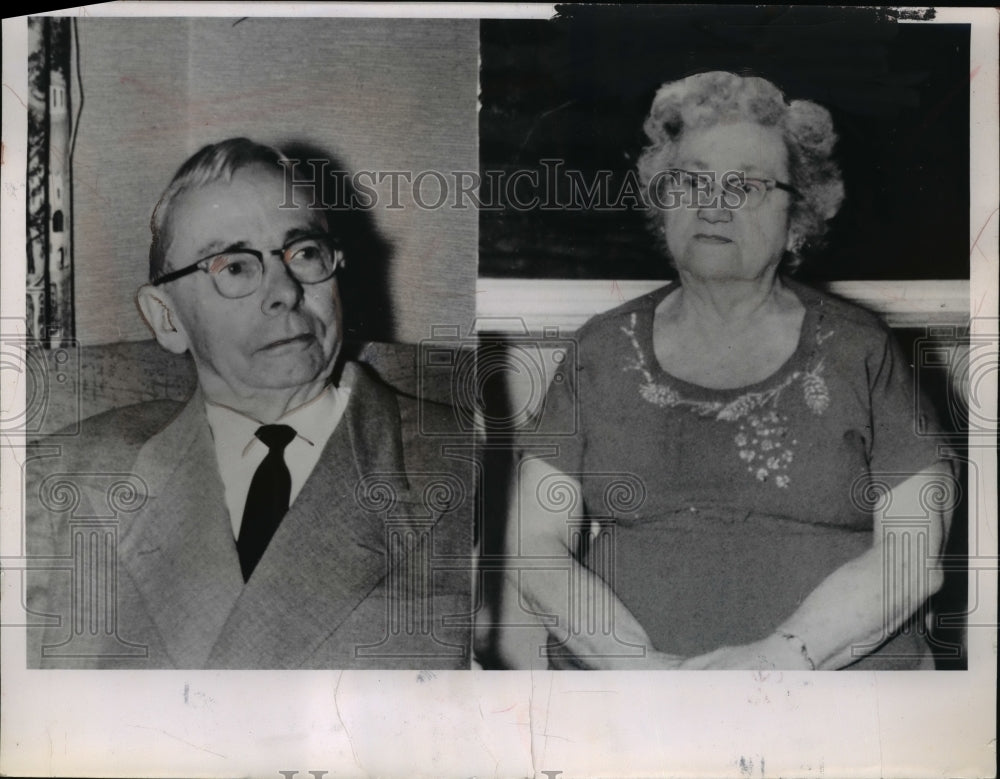 1961 Press Photo Walter Bestor & Wife, Before Golden 50th Wedding Anniversary