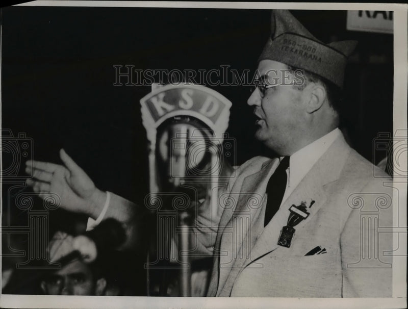 Load image into Gallery viewer, 1935 Press Photo Wright Patman of Texas Speaks at American Legion Convention
