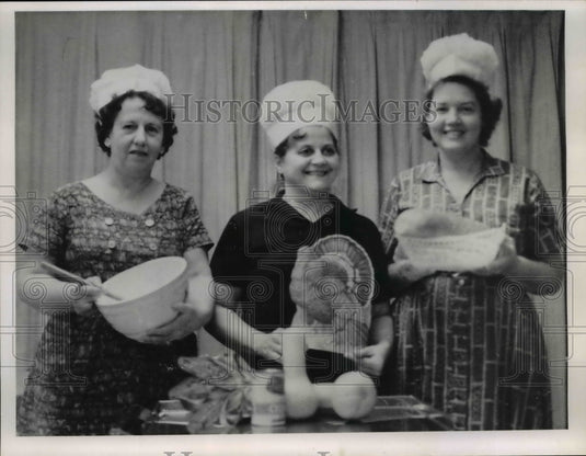 1961 Press Photo Women of Fairview Park, Ohio - nef46002