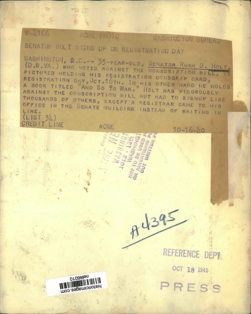1940 Press Photo Senator Rush D. Holt w Registration Conscrip Card, Washington