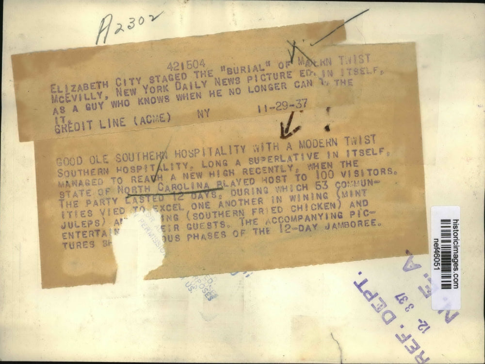 1937 Press Photo Elizabeth City Staged Burial of Modern Twist McEvilley