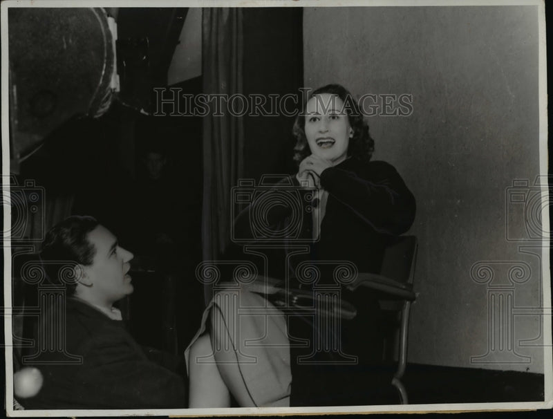 Load image into Gallery viewer, 1939 Press Photo Paul Tamburella Directs Elena in Horror Expression, Italy
