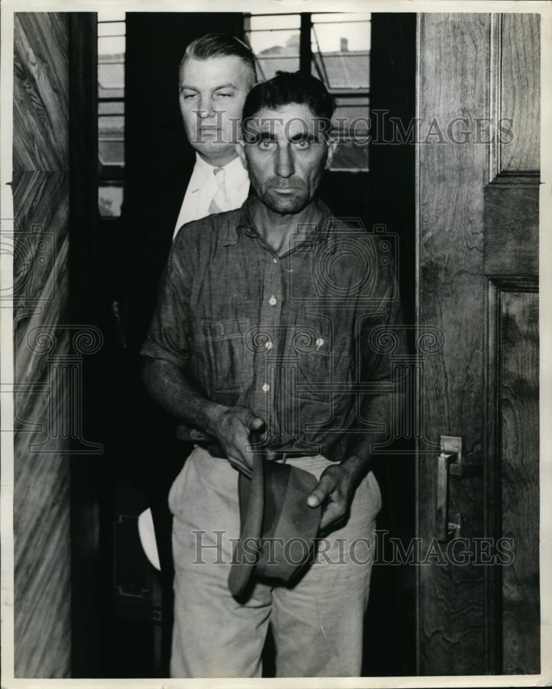 1939 Press Photo Jess Cline, Held Children Captive in Chains - nef46100