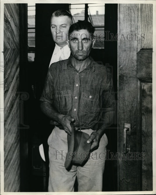 1939 Press Photo Jess Cline, Held Children Captive in Chains - nef46100