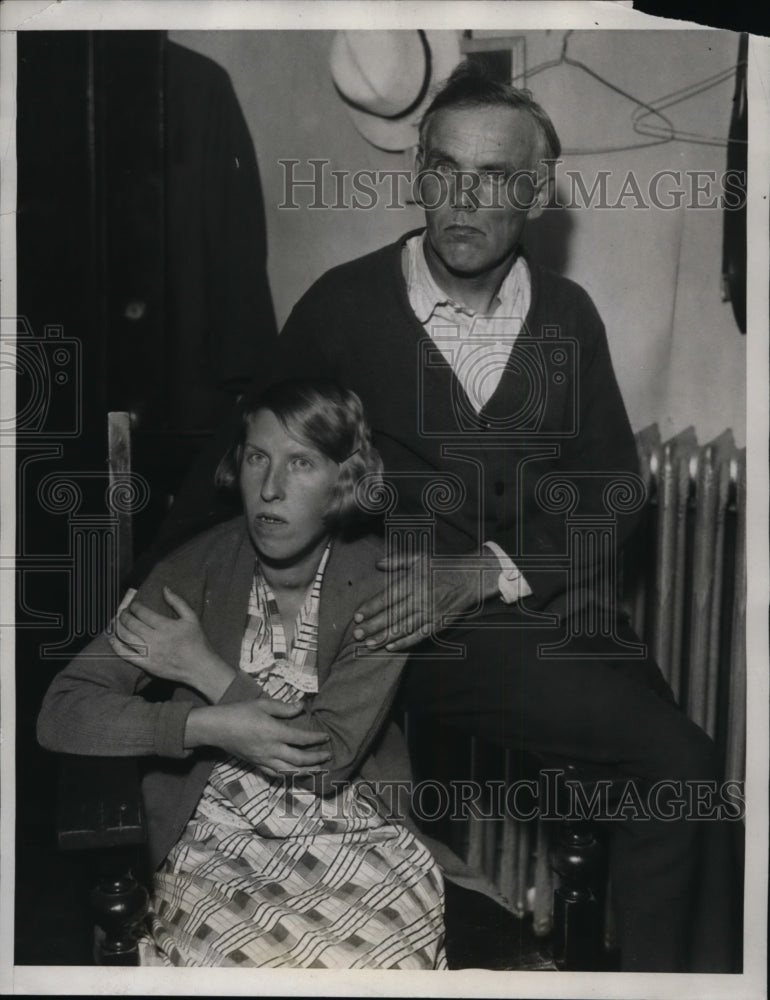 1933 Press Photo Mertis Fleming & Wife, Jefferson, Ohio - nef46127