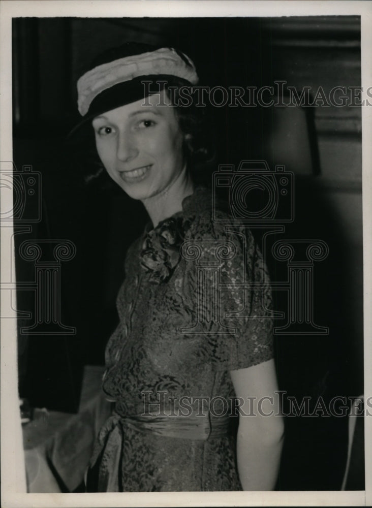 1938 Press Photo Virginia H. Deters at the Inventors' Congress - nef46211
