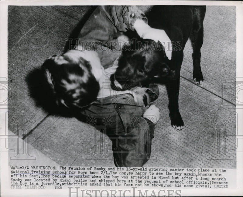 Load image into Gallery viewer, 1954 Press Photo Reunion of Smokey &amp; Master Took Place at Boy's Training School
