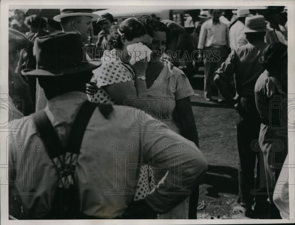 1936 Press Photo Demmer Sexton Edward Stoner & 2 Others Buried Following Fire