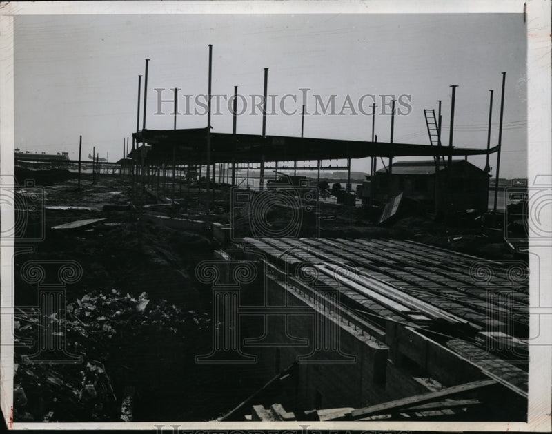 Load image into Gallery viewer, 1946 Press Photo Construction for Terminal Bldg at Chicago Municipal Airport
