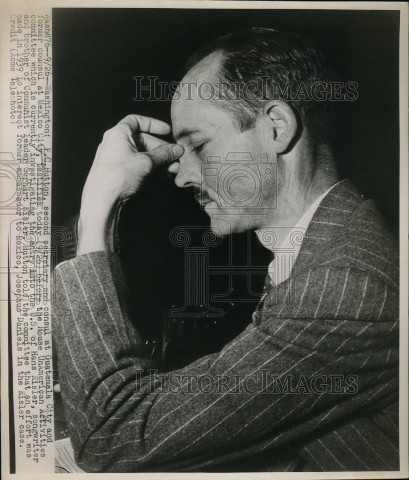 Load image into Gallery viewer, 1947 Press Photo P C Hutton Testified Before UnAmerican House Activities Comm
