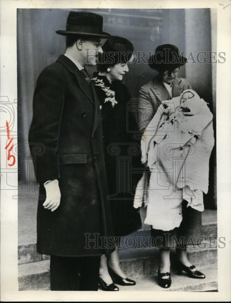 1940 Press Photo Mr and Mrs Earnest Simpson at their infant sons christening