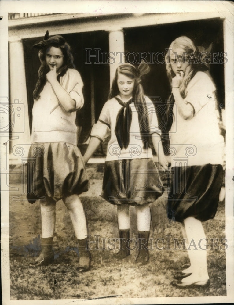 1936 Press Photo The former Wallis Warfield shown as a child with her friend