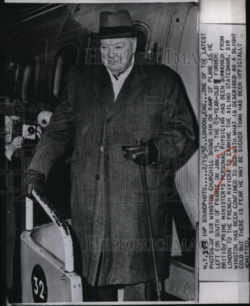 1958 Press Photo Churchill on ramp of plane as he left for south of France
