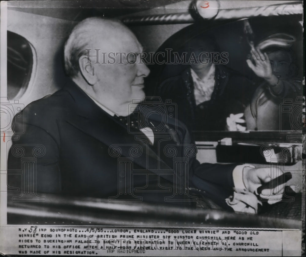 1955 Press Photo Churchill rides to Buckingham Palace to submit resignation