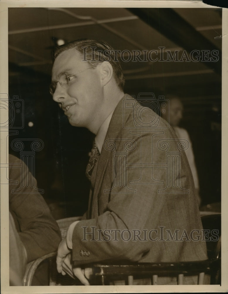 Load image into Gallery viewer, 1939 Press Photo Rev. Gerould Goldner as appeared aboard the S.S. Statendam
