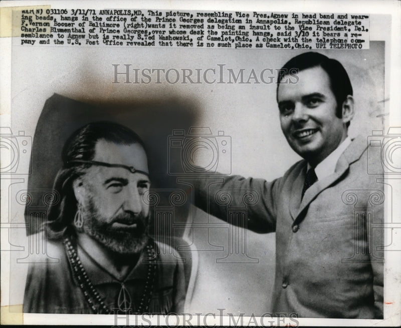 Load image into Gallery viewer, 1971 Press Photo Picture resembling Spiro Agnew hang in office on Prince George
