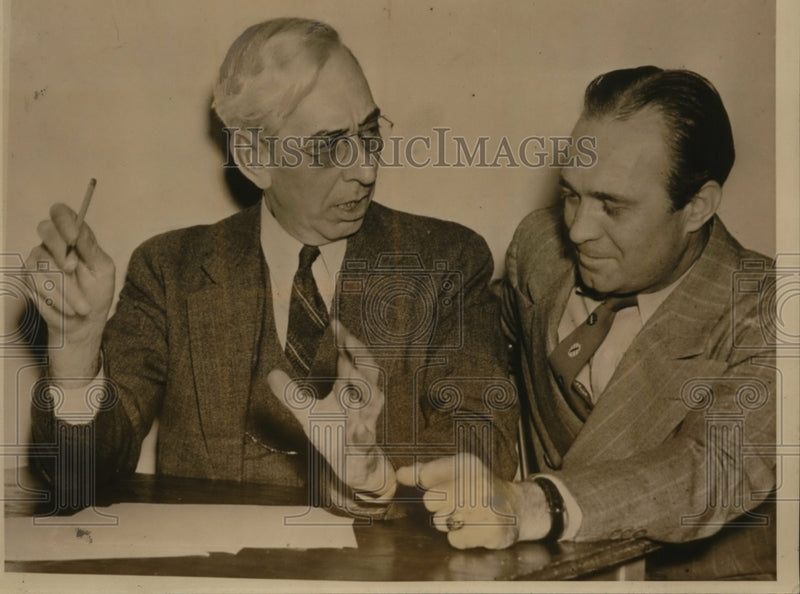 Load image into Gallery viewer, 1939 Press Photo John L Conned &amp; Emmett Durrett Attempt Settlement Over Strike
