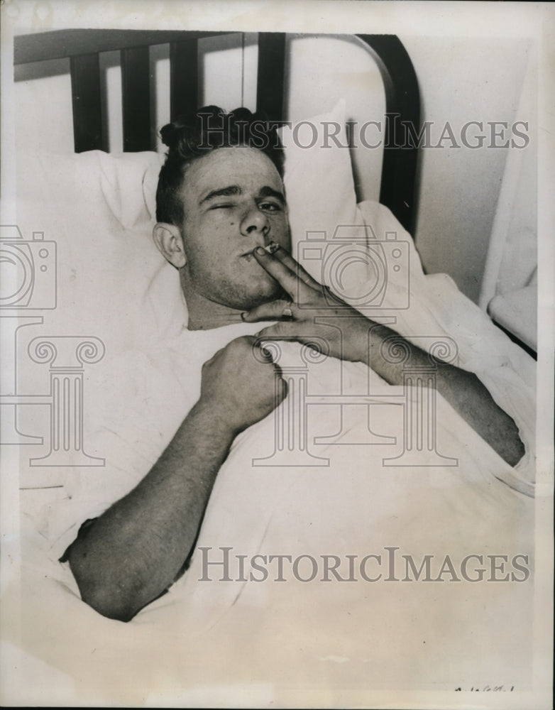 1937 Press Photo Jack Price in Los Angeles Hospital - nef47135