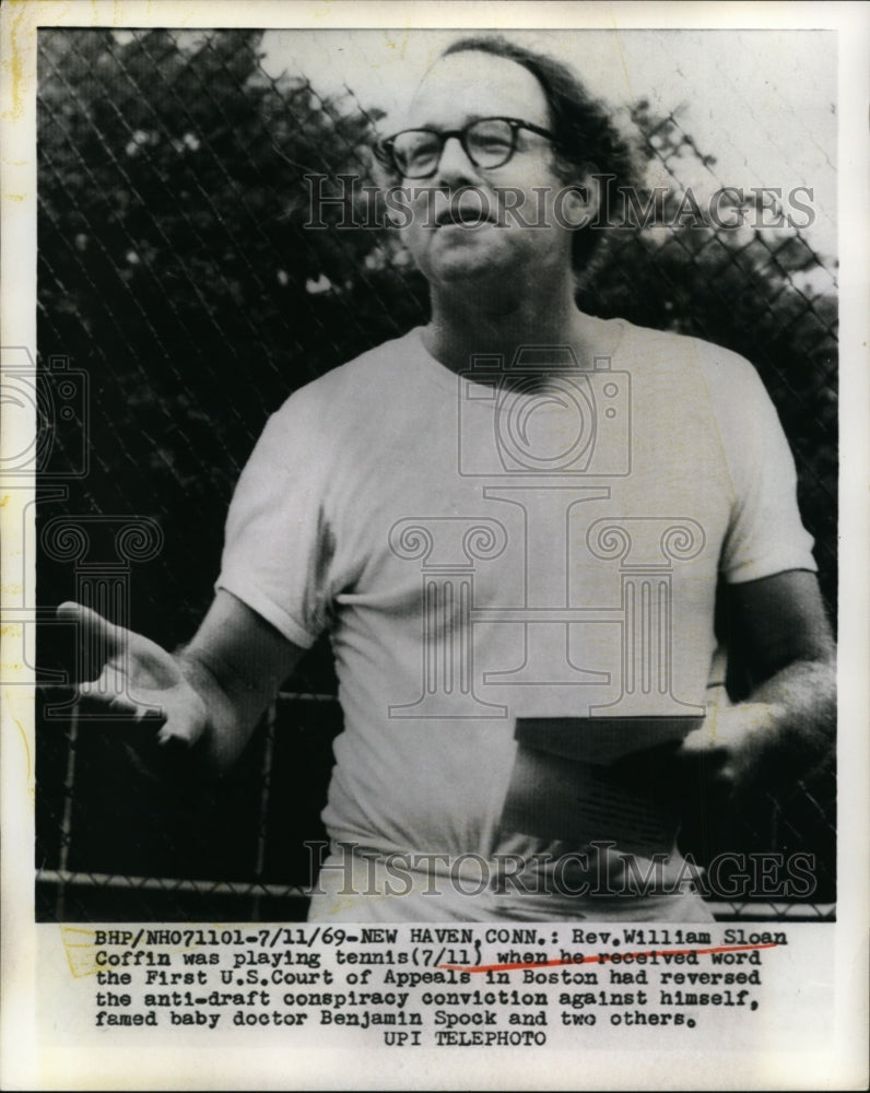Load image into Gallery viewer, 1969 Press Photo Rev William Sloan Coffin Playing Tennis When Received Word
