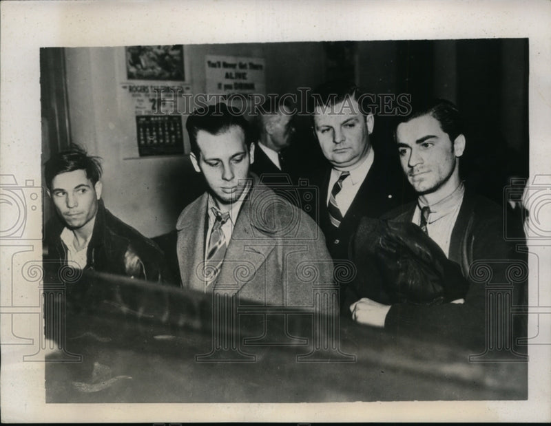 Load image into Gallery viewer, 1939 Press Photo Joseph Palmer, Patsy Levelle After Arrest in Cleveland, Ohio
