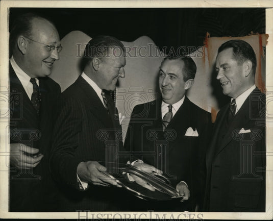 1943 Press Photo Furigo Penteado Receives Silver Coffee Service Platter