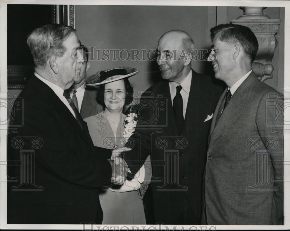 1941 Press Photo Fed Judge Alva M Lumpkin Congratulated by S N Ellison Smith